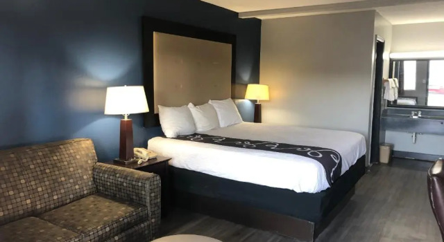 Standard Zimmer Scottish Inns - Locust Grove