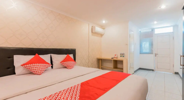 Двухместный номер Standard с балконом Hotel O Bogor Puncak Near Padang Golf Bukit Pelangi Formerly Gunung Geulis Village