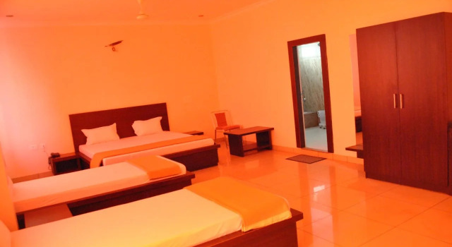 Saket Hotel