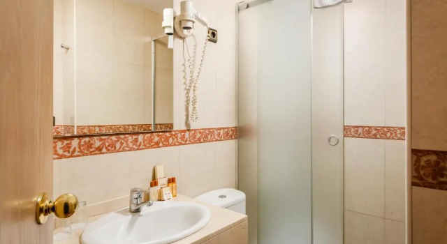 Двухместный номер Отель Sunotel Junior