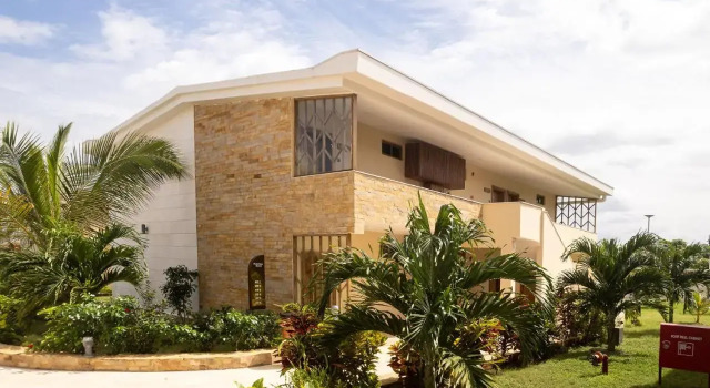 Treetop by Eight Continents, Zanzibar, Book Hotel Kati Tanzania