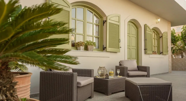 Tarsia Homes & Suites