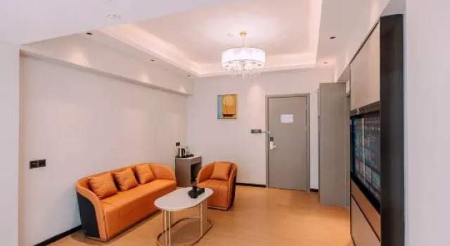 Люкс Business Hongzhi International Hotel (Huizhou Zhongkai Chenjiang Avenue Branch)