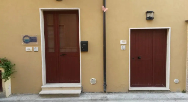 Apartment Nosside - Residence Erasippe, Varaa Huoneisto Locri Calabria