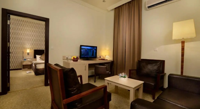 Люкс Deluxe City Hotel Duqm