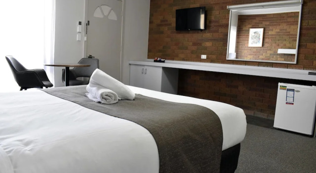 Номер Premium River Motel