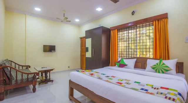 OYO 18947 Home Modern Stay Morjim Beach, Prenota Hotel Morjim 