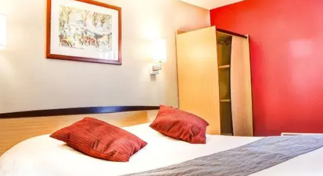 Номер Standard Hôtel Inn Design & Restaurant Bourges