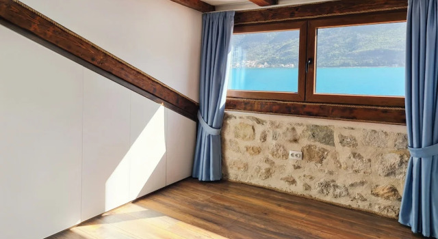 Step to Kotor Bay Perast, Book Lejlighed Hoteller i Kotor Riviera med parkering, Parkering