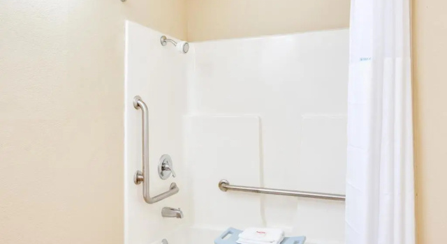 Двухместный номер Standard Days Inn by Wyndham Newport