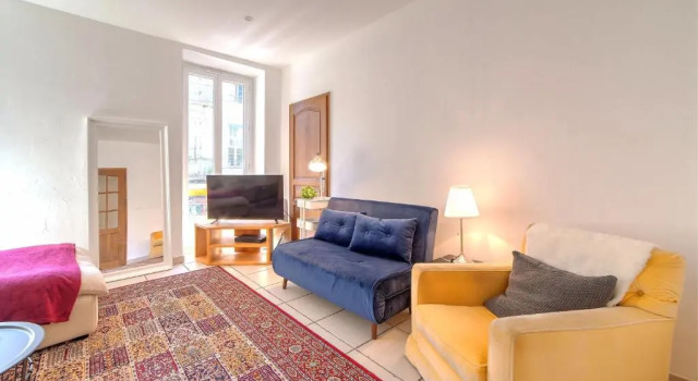 Апартаменты Lovely large familial apartment in central Nice, ten minutes walk to the beach!