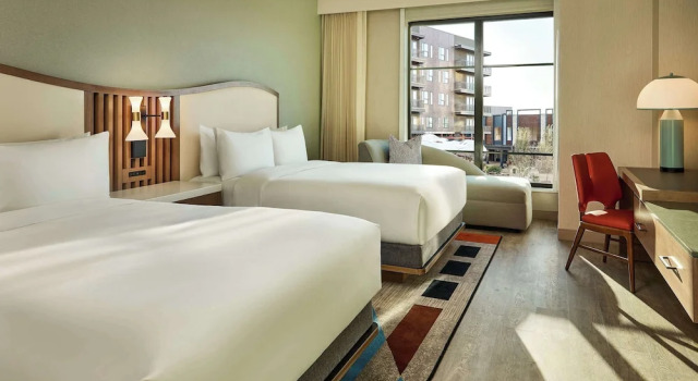 Четырёхместный номер Standard Lively Hotel On Oak Oklahoma City, Tapestry By Hilton