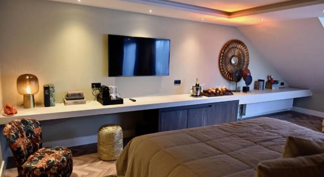 Люкс с балконом Van der Valk Hotel Emmeloord