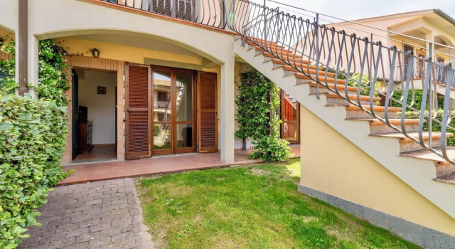 Residence with swimming pool in Sorano