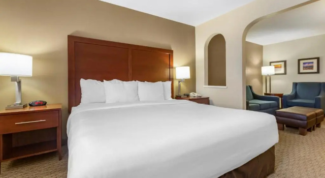 Люкс Superior Wingate by Wyndham Los Alamos