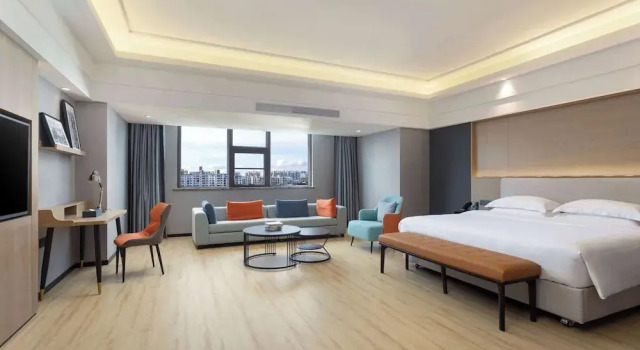 Номер Premier La Quinta by Wyndham Qionghai Yinhai