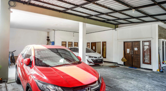 RedDoorz @ Kratonan Solo