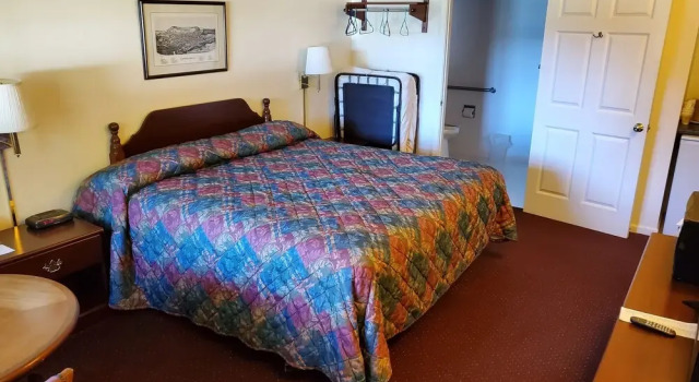 Номер Deluxe Lake View Motel