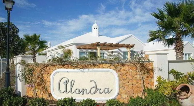 Alondras Villas, Забронировать Отель Отели Канарских островов с бассейном, Бассейн