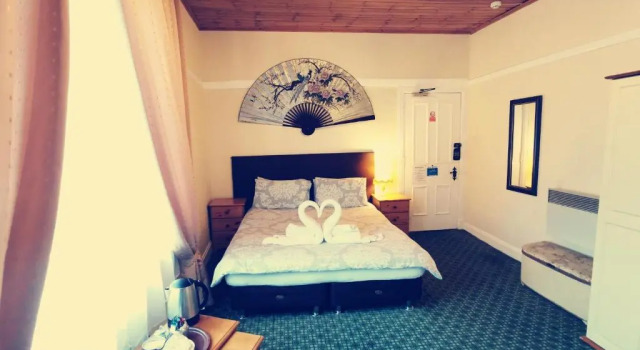 Трёхместный номер Standard Victoria Hotel