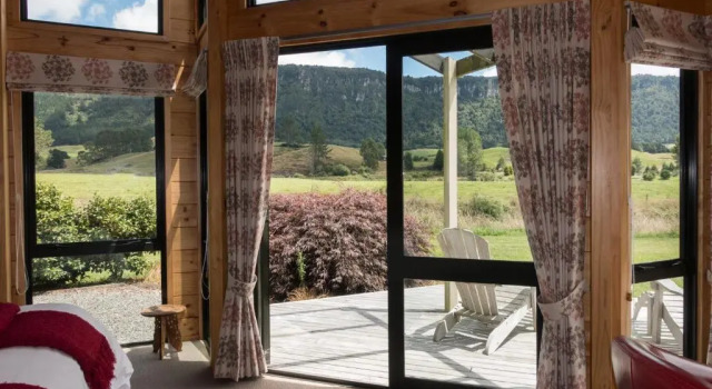 Двухместный люкс Astelia Lodge