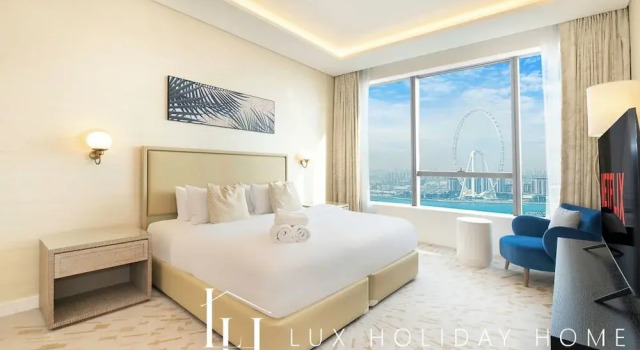 LUX Iconic Views at Palm Tower Suite 1