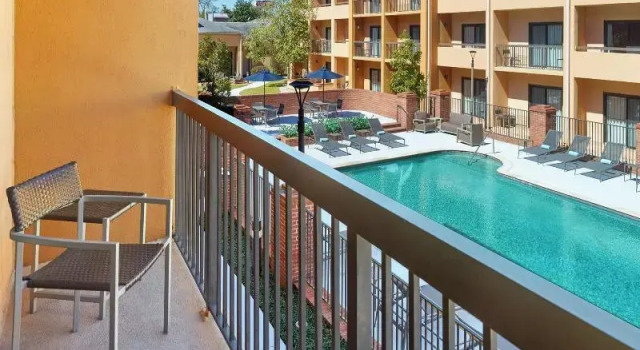 Двухместный номер Standard с красивым видом из окна Courtyard by Marriott Baton Rouge Acadian Centre/LSU Area