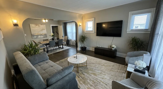 Коттедж Spacious Retreat Near Convention Centers 4 Bedroom Home by RedAwning