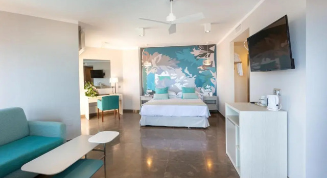 Полулюкс Hotel Angela