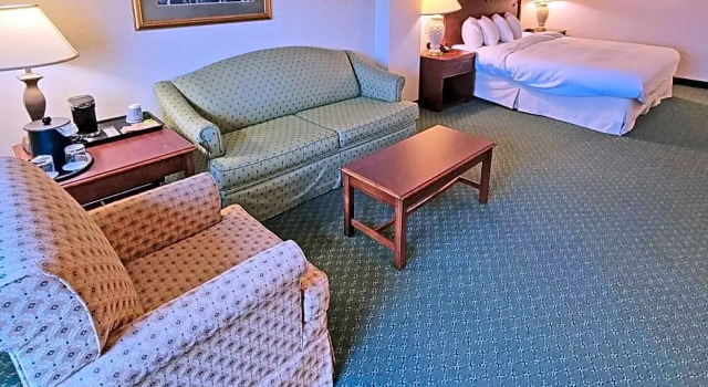 Standard Zimmer Radisson Hotel Cedar Rapids