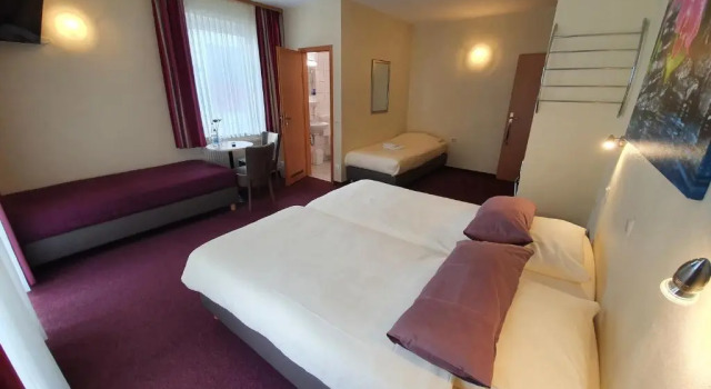 Четырёхместный номер Standard Hotel Bergschlösschen