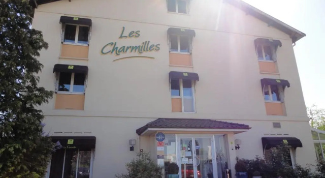 Logis Les Charmilles, Boek Hotel Hotels in Franche-Comte met ontbijt, Ontbijt