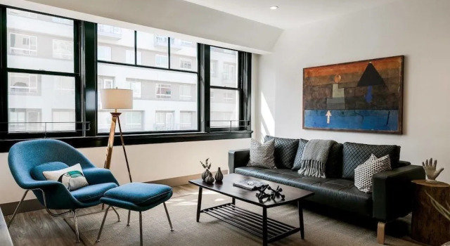 Bright, Cozy & Clean in DTLA w/ Amazing Rooftop!