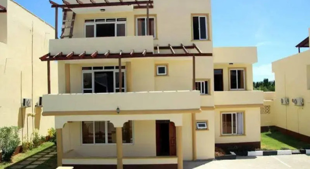 Halgan Villas Palace