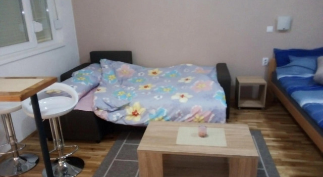 Apartments in city center, Rezervasyon Daire Kumanovo otoparklı oteller, Otopark