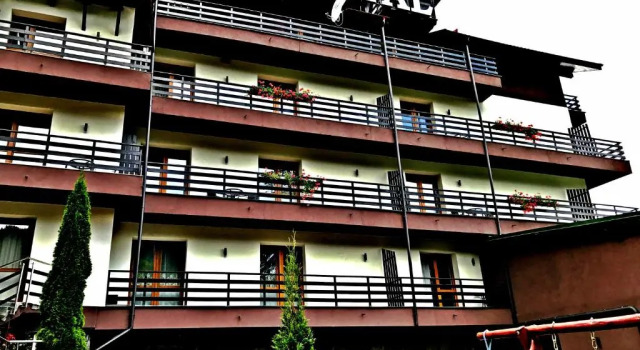 Royal Boutique Hotel Poiana Brasov, Забронировать Бутик-отель Бутик-отели Пояна-Брашова, рядом с Lupului, Бутик-отель