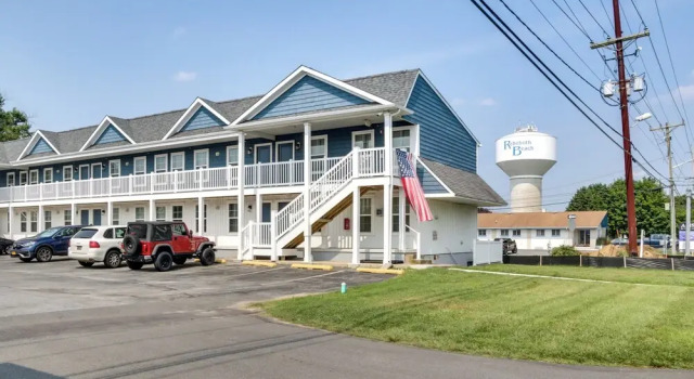 Community Pool Access: Rehoboth Beach Unit!, Забронировать Отель Отели Рехобот-Бич 4 звезды, рядом с Rehoboth Railroad Station, 4*