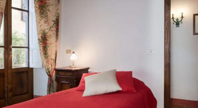 Коттедж с балконом Villa in Tuscany With Pool and Wine Tasting