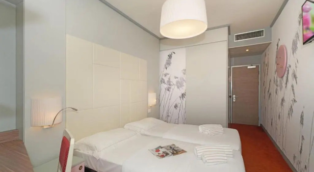 Двухместный номер Comfort с балконом Hotel La Perla - Bike Hotel