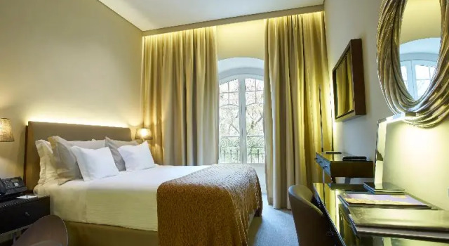 Одноместный номер Classic с балконом PortoBay Liberdade