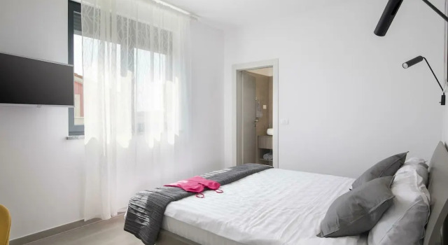 Spacious Villa in Pula Istria With Swimming Pool, Rezerwuj Willa Valbonasa Istria