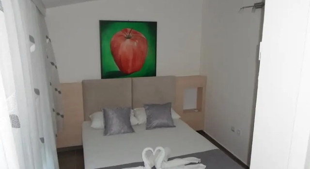 Apartments and Rooms Four Roses, Rezerwuj Apartament Ulcinj 