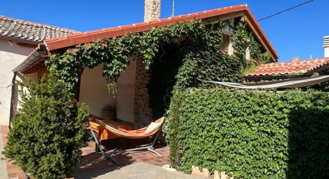 Casa Rural "Hazanas" Adanero, Забронировать Отель Аданеро 