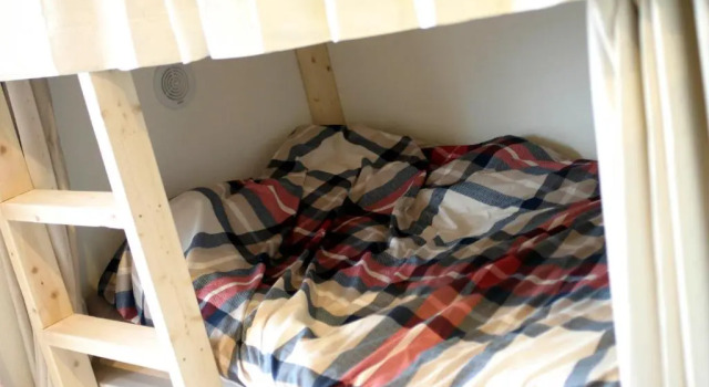 Кровать в общем номере (женский номер) Guesthouse Sensu