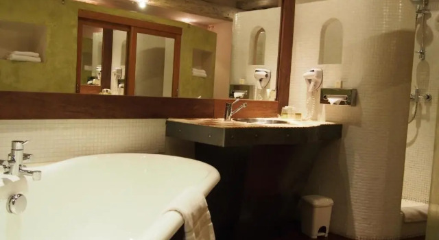 Номер Superior Logis Hôtel Les Pages