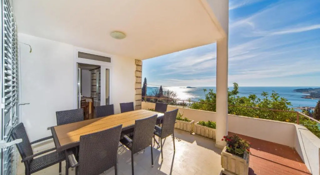 Апартаменты с 3 комнатами Villa Narona