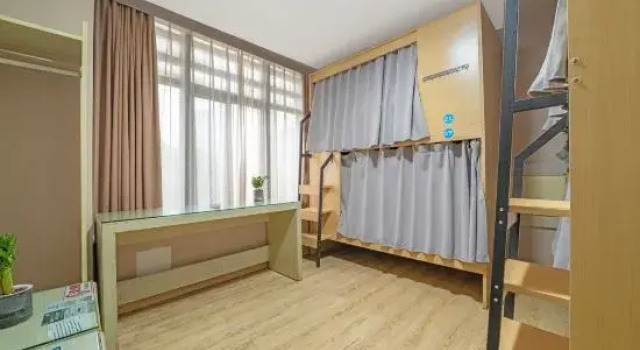 Кровать в общем номере (женский номер) Ruide Te Hotel (Hangzhou Xiaoshan Renmin Road Subway Station)