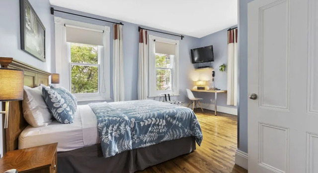Люкс Comfort с балконом Auberge Château Des Tourelles - Par Aneyro