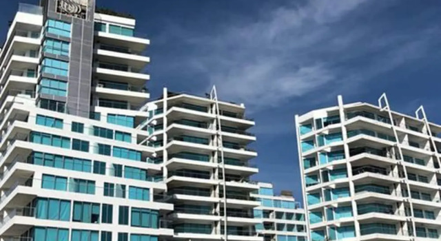 Apartamento de Lujo Frente al Mar