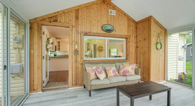 Thornville Home w/ Boat Dock: On the Lake!, Buchen Sie Ferienhaus Thornville USA